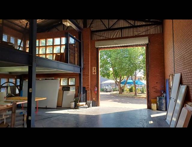 INDUSTRIAL FOR SALE IN ROOIHUISKRAAL